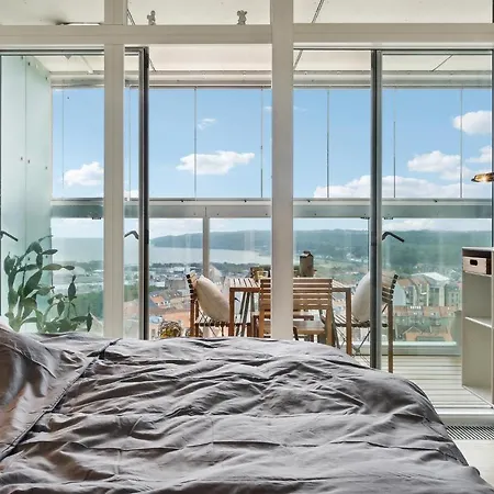 In C With Wifi And 1 Bedrooms *